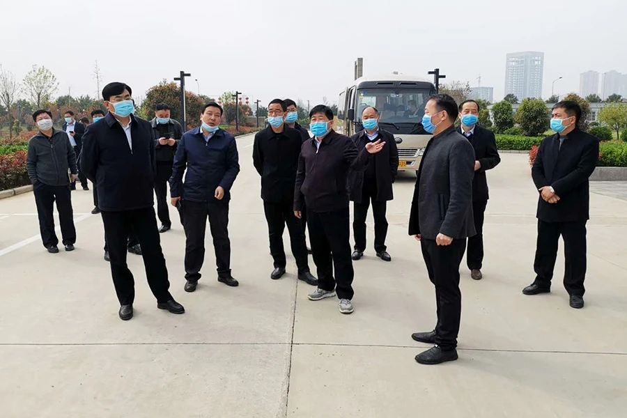 长葛市市委书记尹俊营一行莅临许昌驰诚调研考察